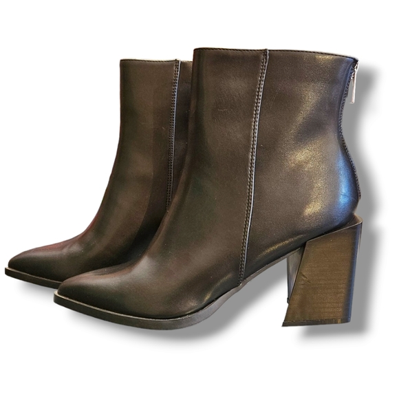 Black leather block heeled ankle boots - Picture 5 of 9